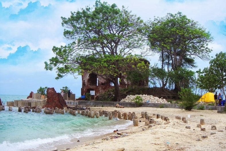 Pulau Angker
